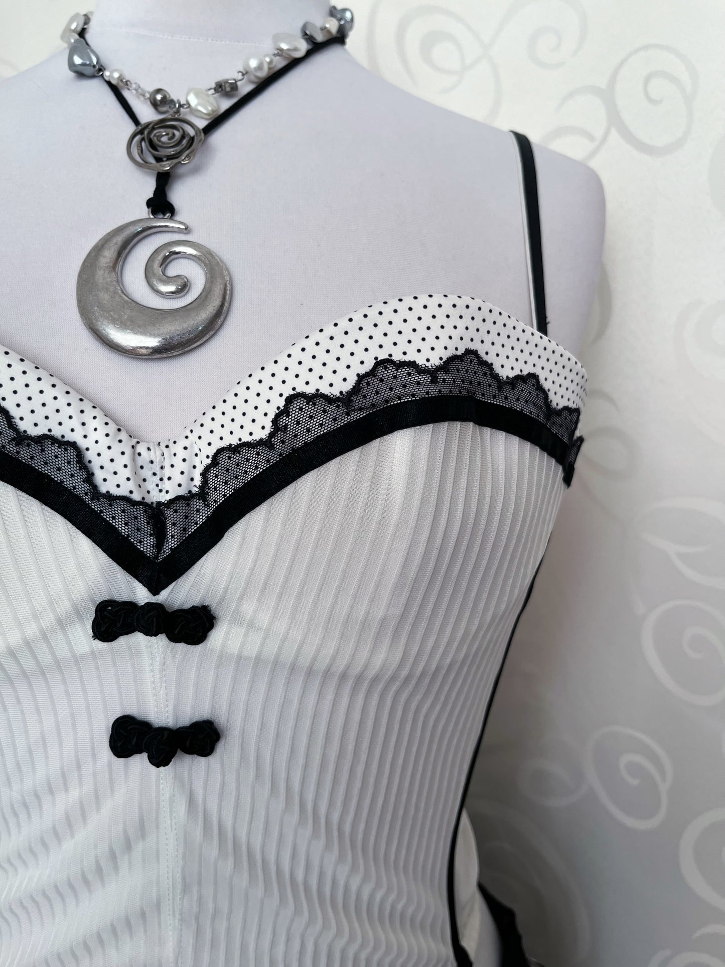 Rosy crop white polka corset top 🌀