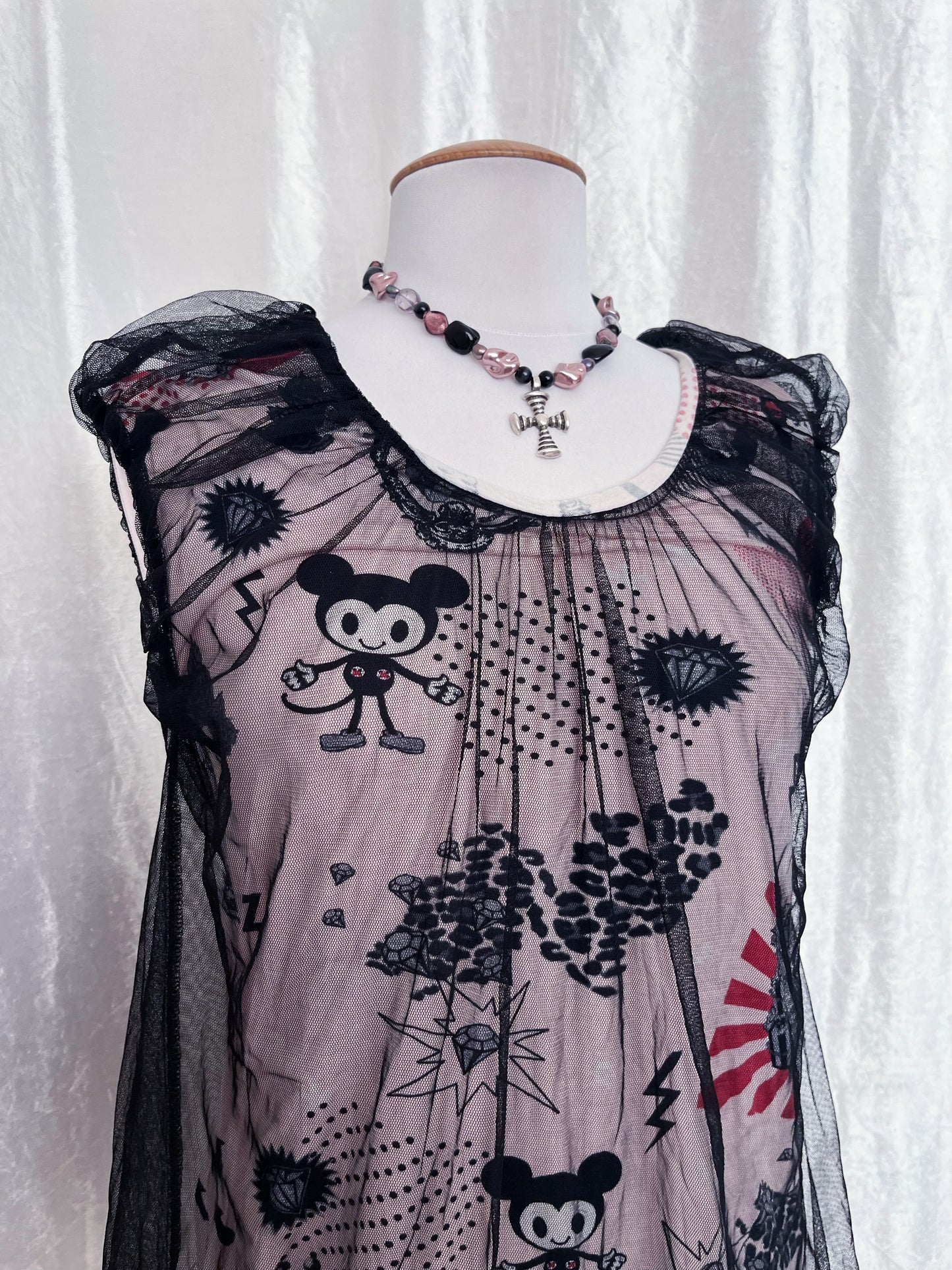 Twee 00’s top with cartoon & pop-culture print fabric with mesh layer on top 🐁🎪
