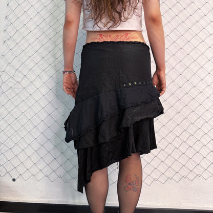 00’s Whimsygoth/fairy asymmetrical skirt with sequin details 🌀🧚🏾