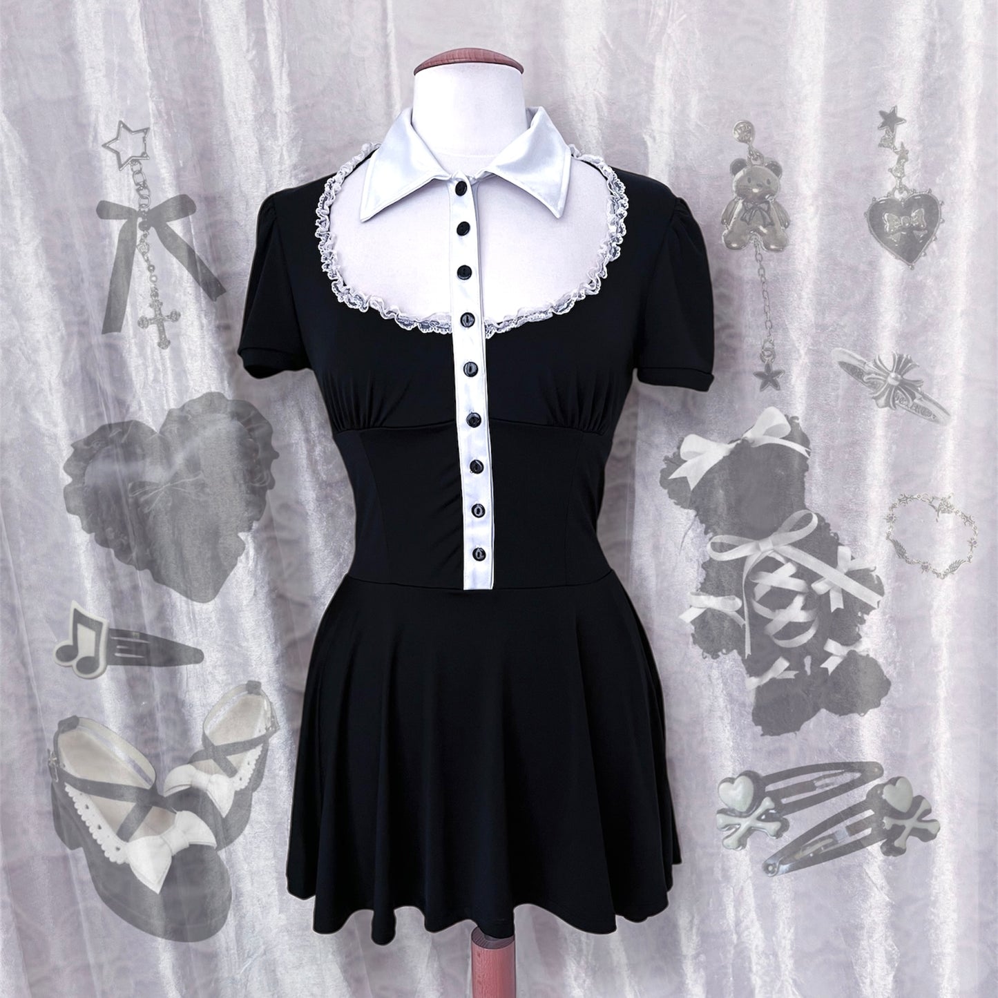 Modern, gothic lolita dress with cut-out chest detail 🗝️