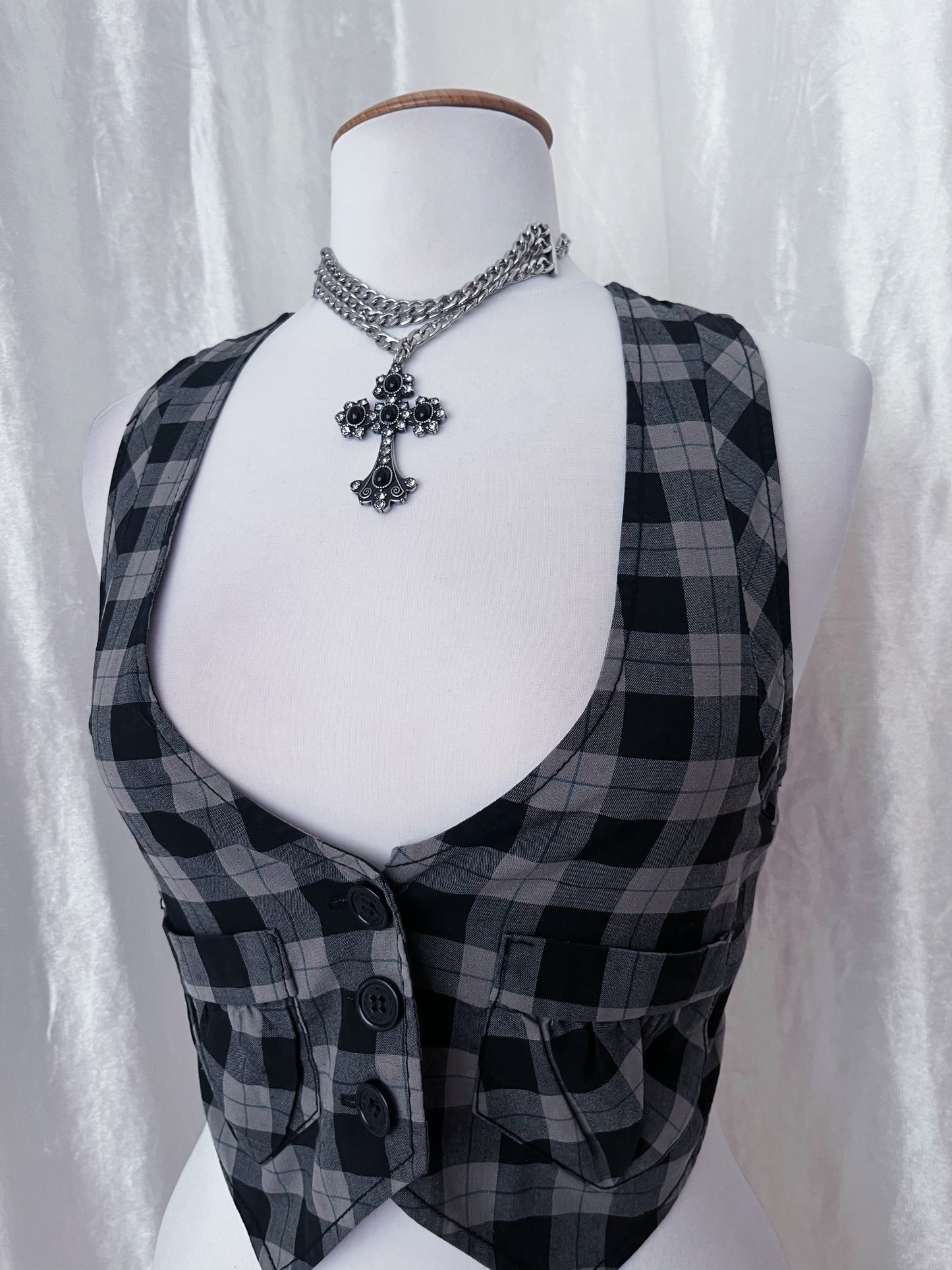 00’s Fishbone dark academia crop plaid vest 📓🌀