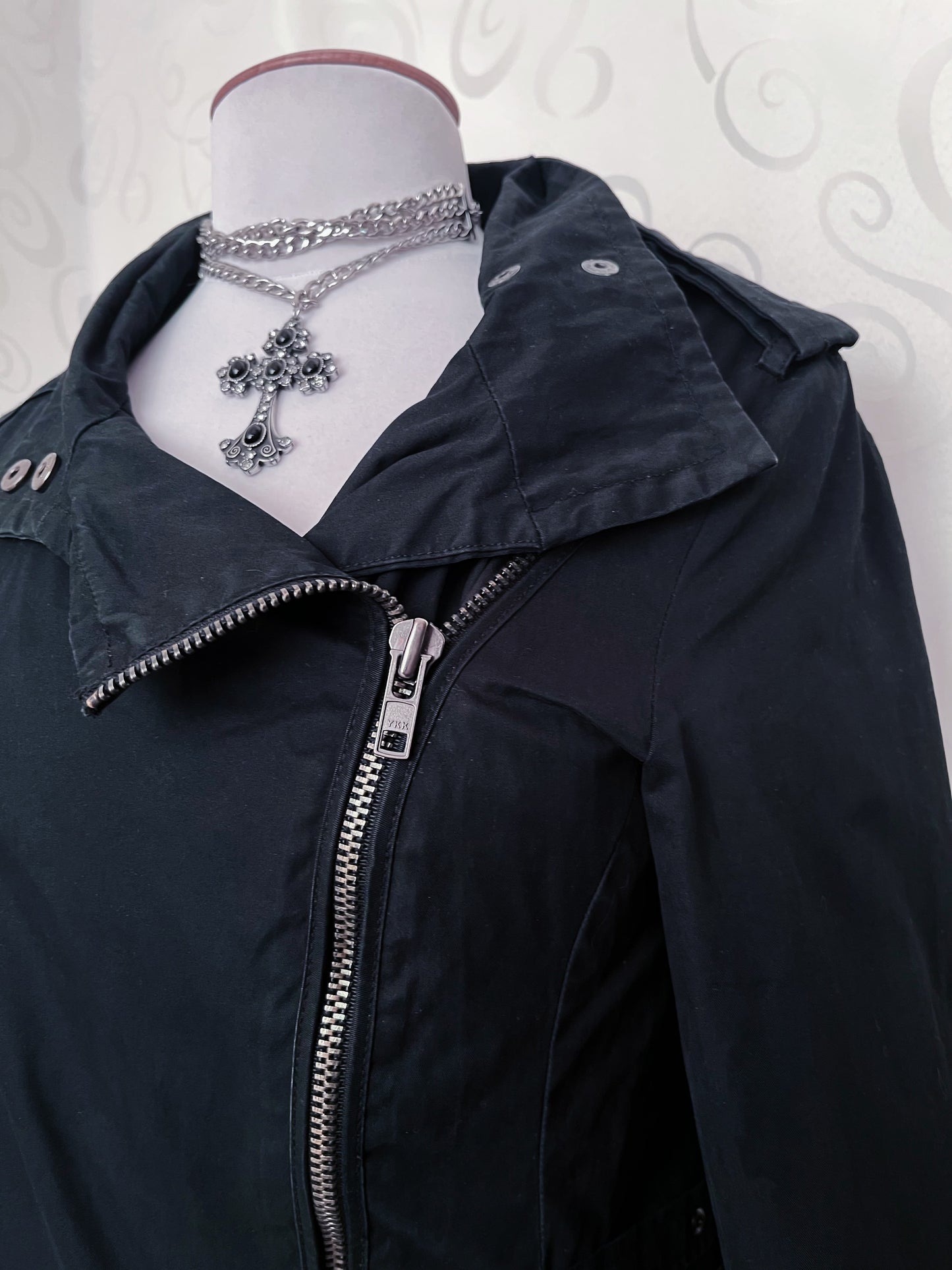Alt/Gothic zip-up denim jacket 🦇