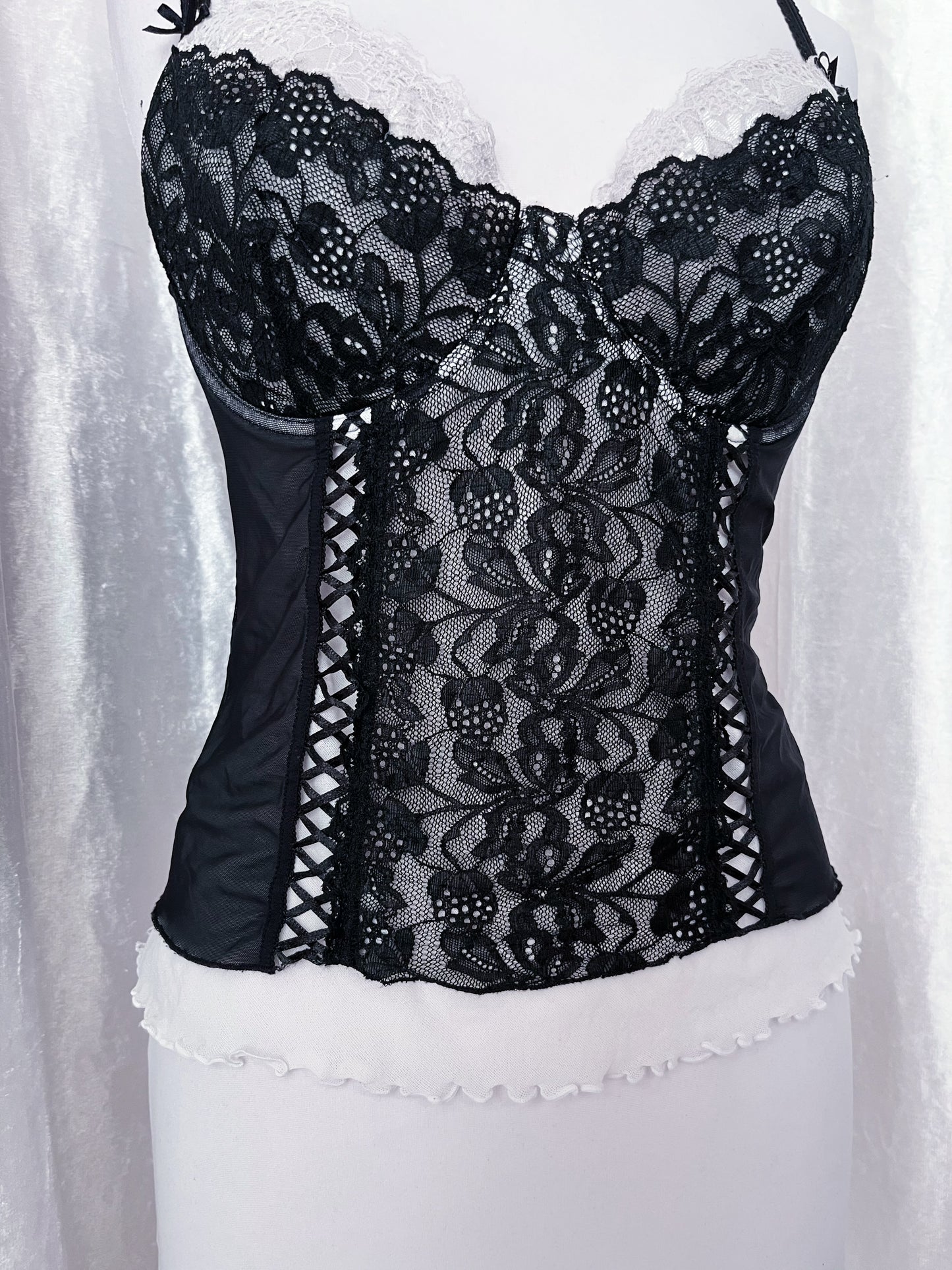 Gothic black & white bustier/corset top 🖤🦷