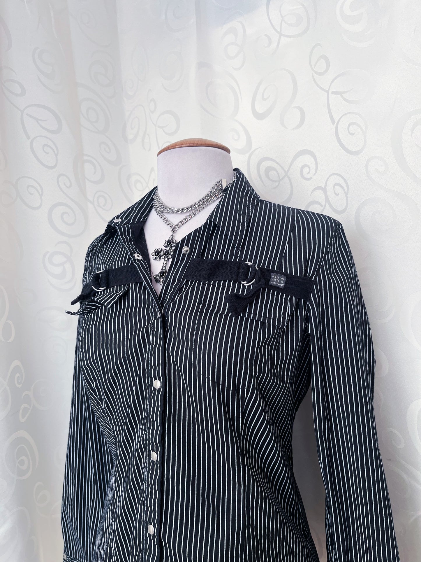 00’s Gothic striped cotton shirt 🕷️