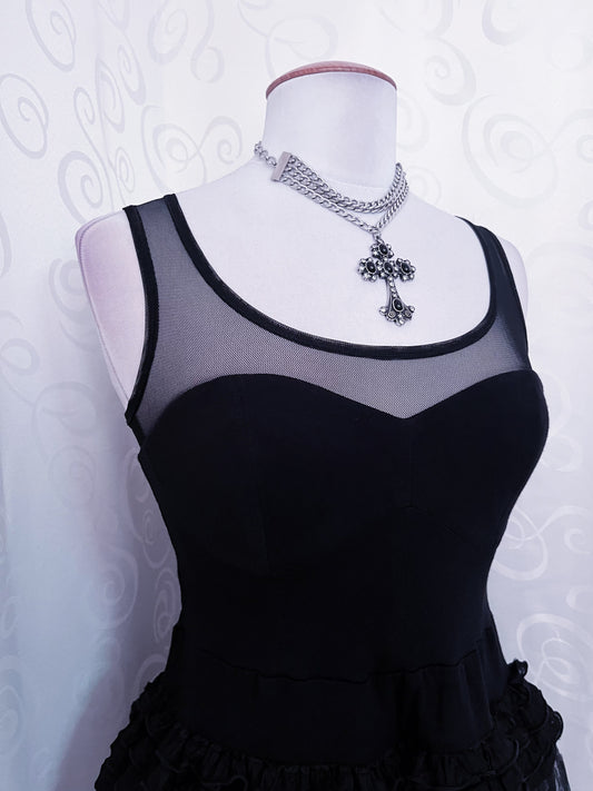 00’s Horror Protagonist / ballerina black top with tulle layering 🕸️🩰