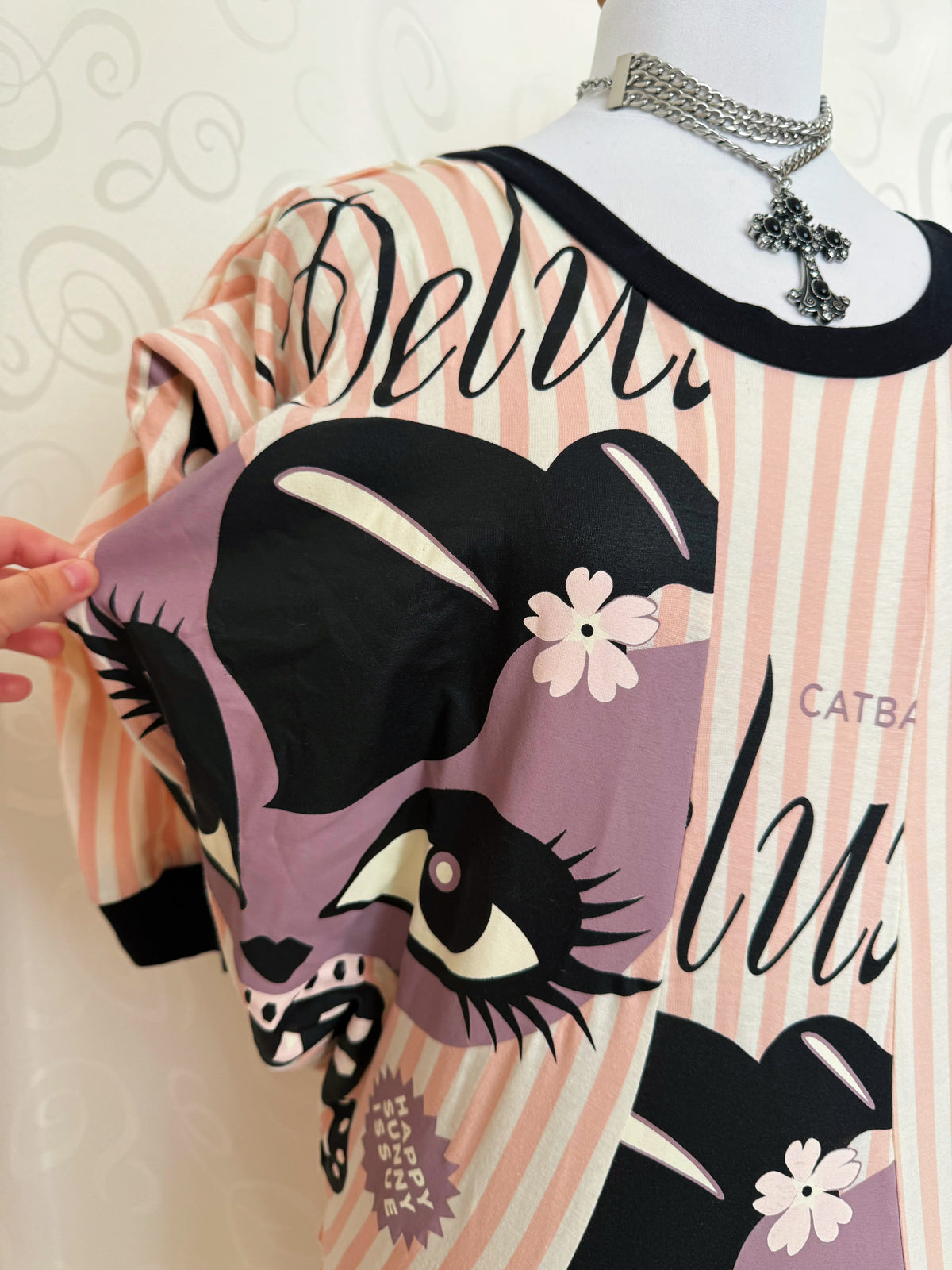 Pussy Deluxe coquette style cat graphic long tee 🐈‍⬛🎀✨