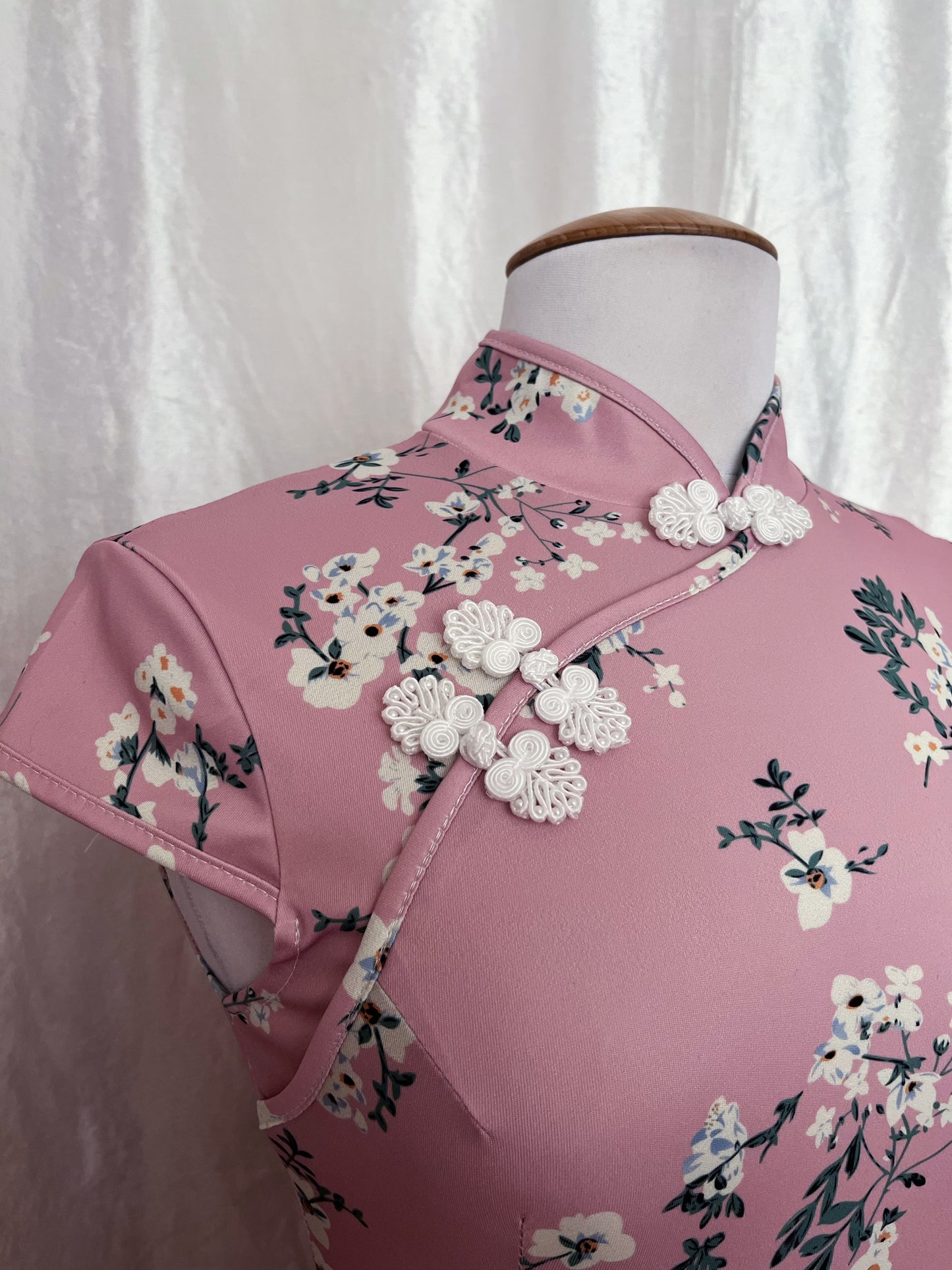 Chinese modern pink Qipao dress 🎀💞