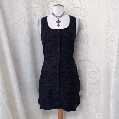 00’s Dark Academia plaid dark grey button-up dress with pockets on the sides 🗝📓