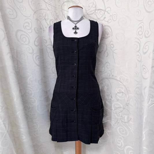 00’s Dark Academia plaid dark grey button-up dress with pockets on the sides 🗝📓