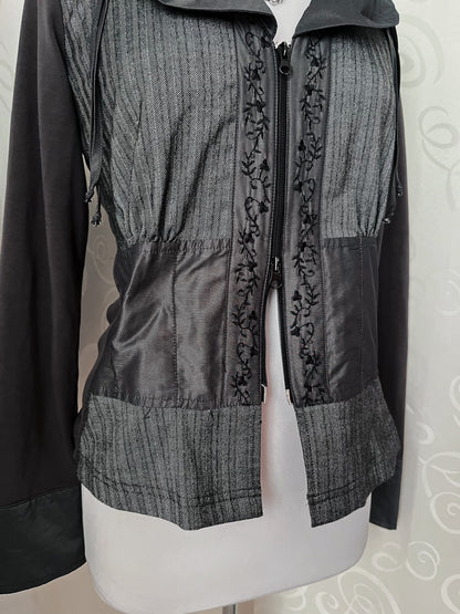 00’s whimsygoth grey zip-up jacket 🌀🪽