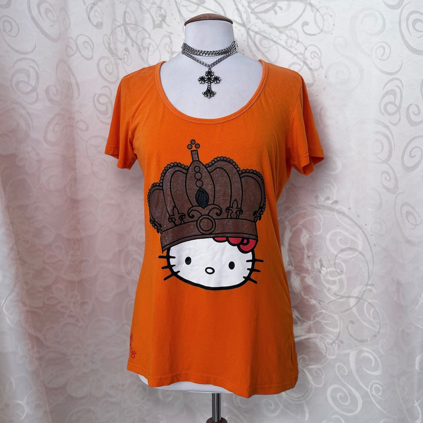 2011 Limited Edition Sanrio’s Hello Kitty Dutch Majestic tee 🐱🎀