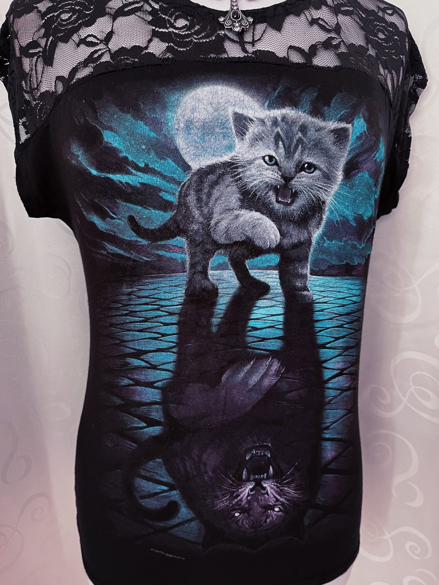 SPIRAL black wild side tee with lace detail 🖤🐱