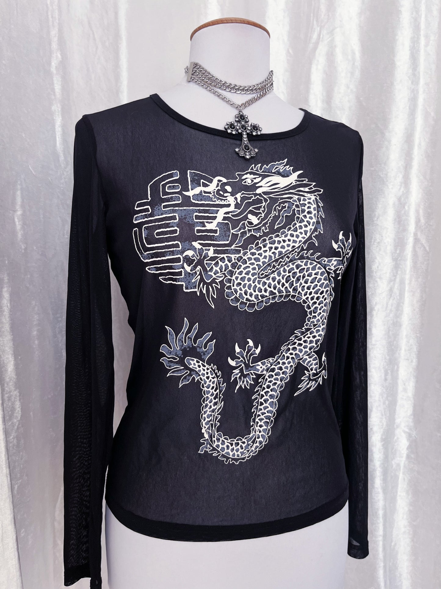 Iconic mesh asian dragon top 🐉