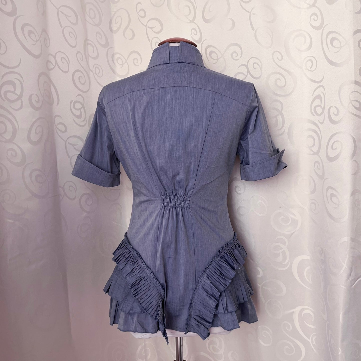 00’s whimsy/jirai kei lilac shirt with pleated details 🪻