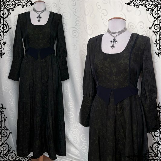 Medieval renaissance dark olive maxi dress 🫒🧚🏾🗡️
