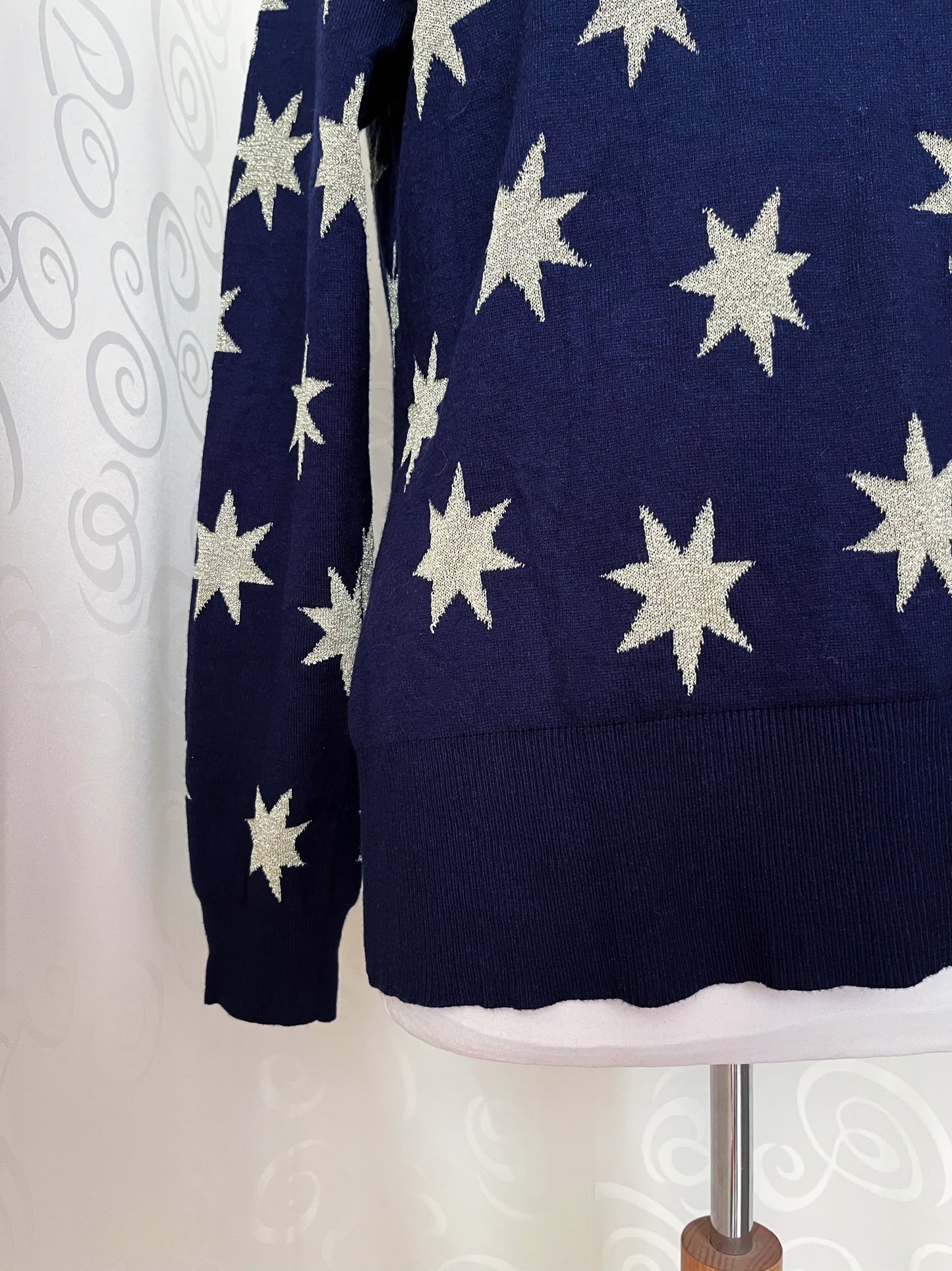 00’s navy starry sweater ✨🌀