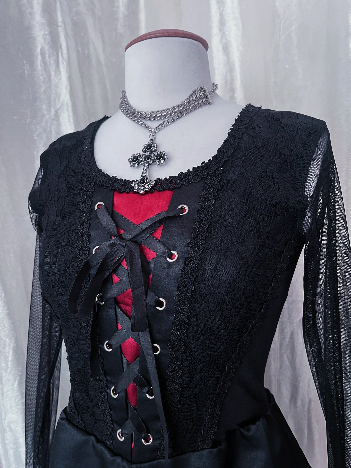 ♱Gothic vampire corset style top♱