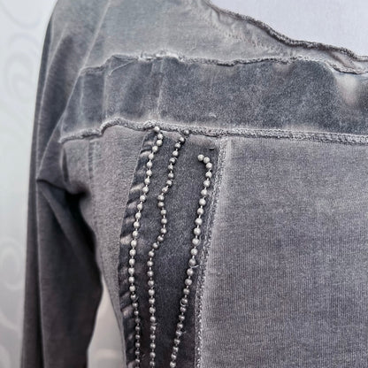 00’s Knight/Medieval style grey dress with bead details & pockets 🗡️
