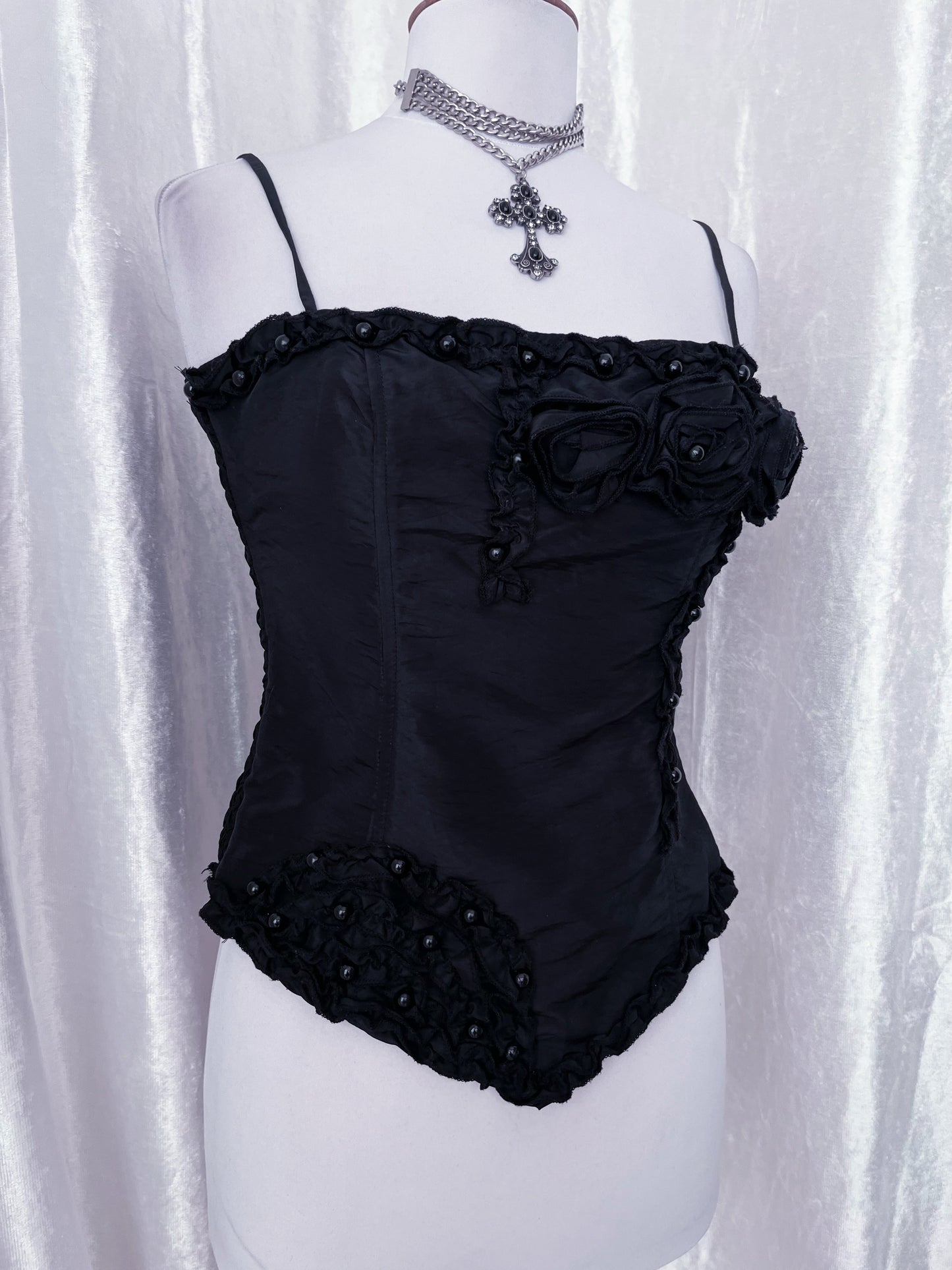 00’s gothic black top 🕷️
