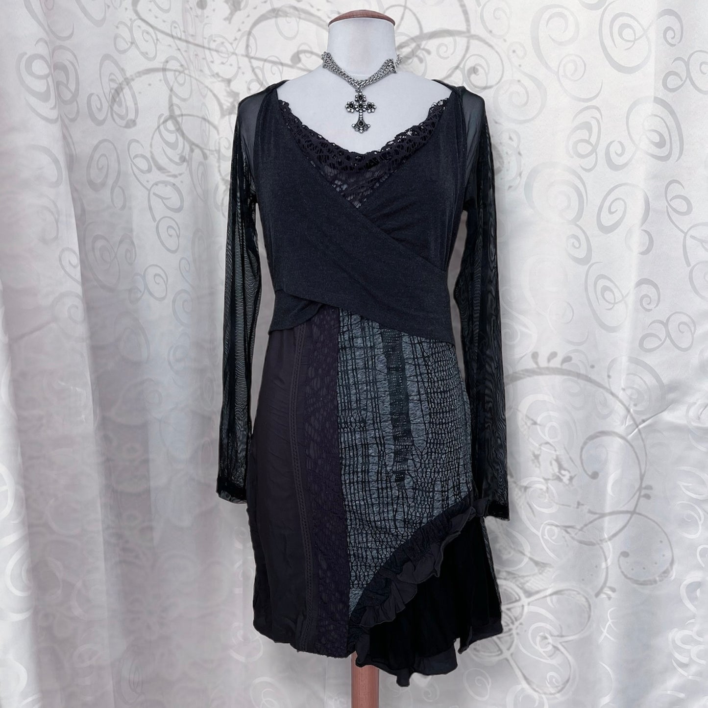 00’s Whimsygoth patchwork asymmetrical dress 🦇