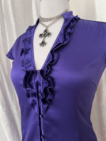 Espirit gothic / coquette purple shirt with ruffle detail 💜