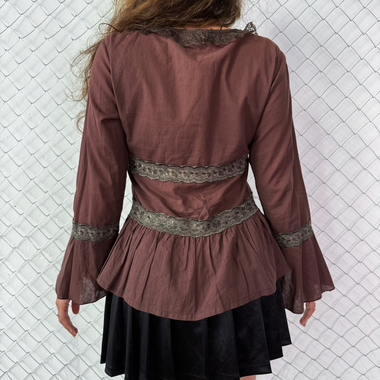 00’s whimsygoth/fairy brown with lacey details shirt 🌀🦌