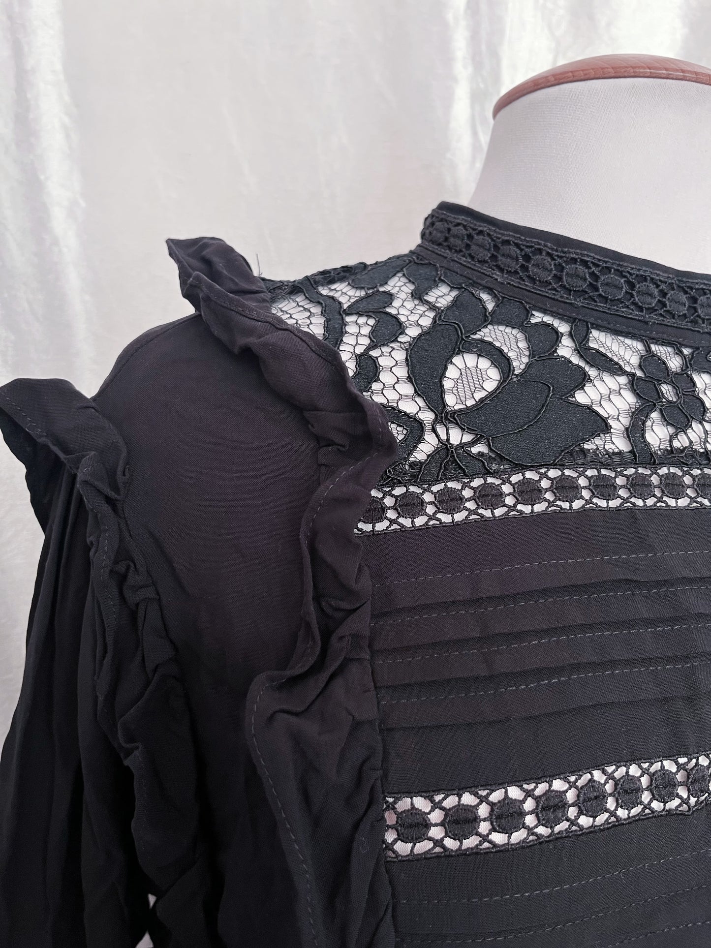 Gothic lolita black dress ˚₊‧⁺⋆♱