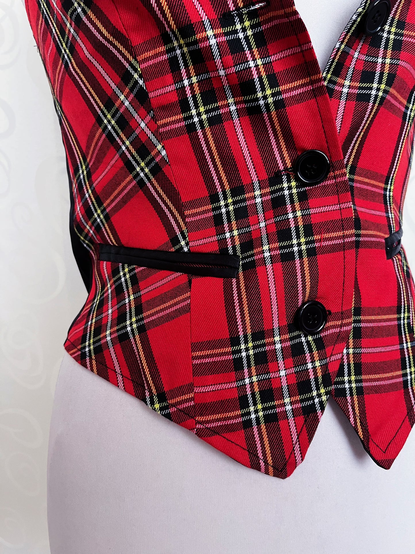 00’s punk tartan vest with satin back 🫀🫶