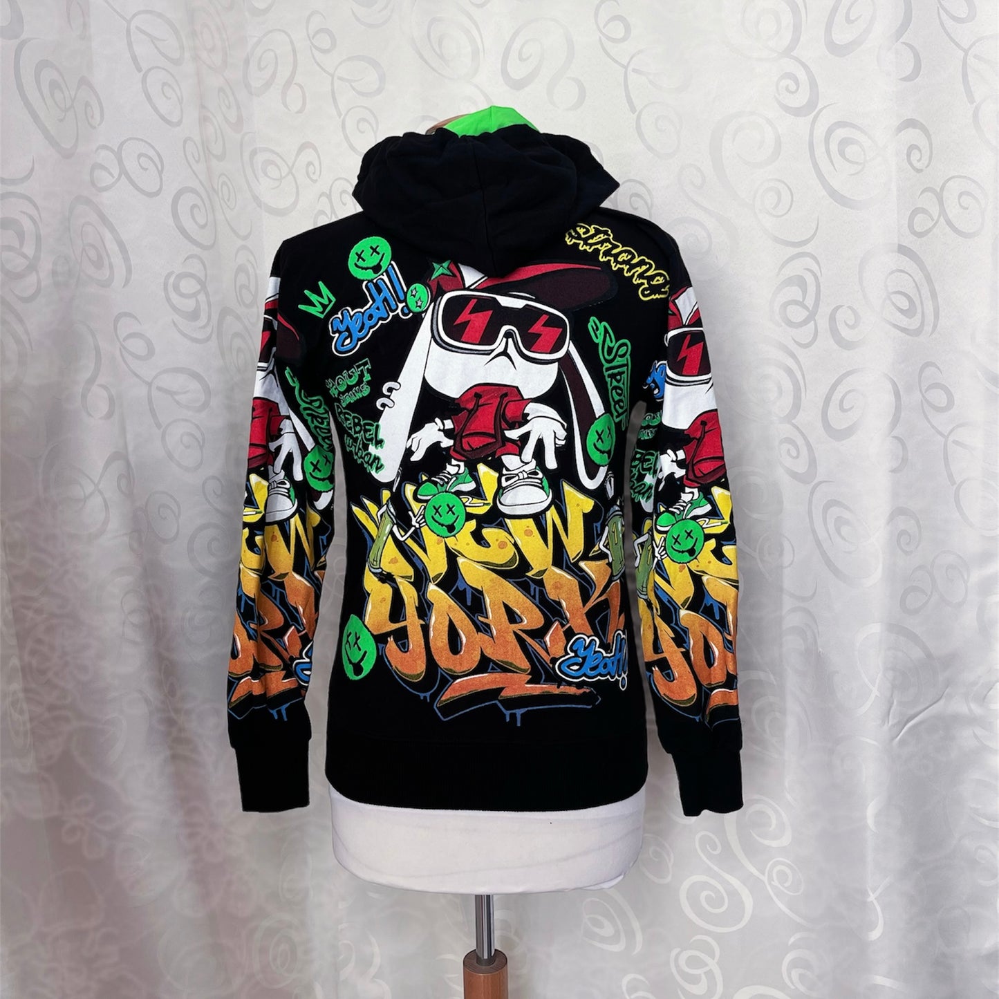 Iconic hip-hop style printed hooded jacket 🐇💀