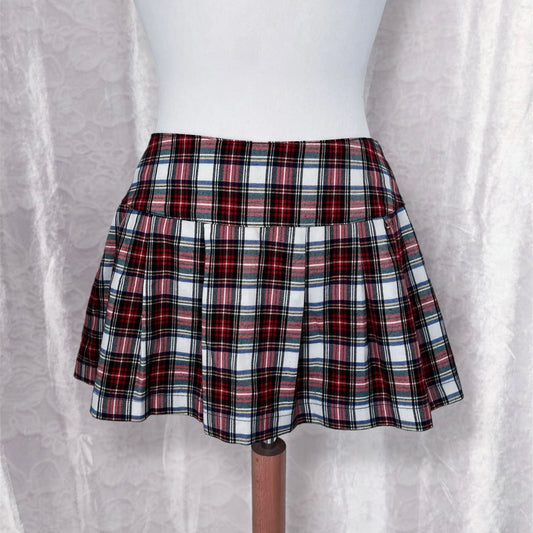 Iconic mini plaid skirt ❤️