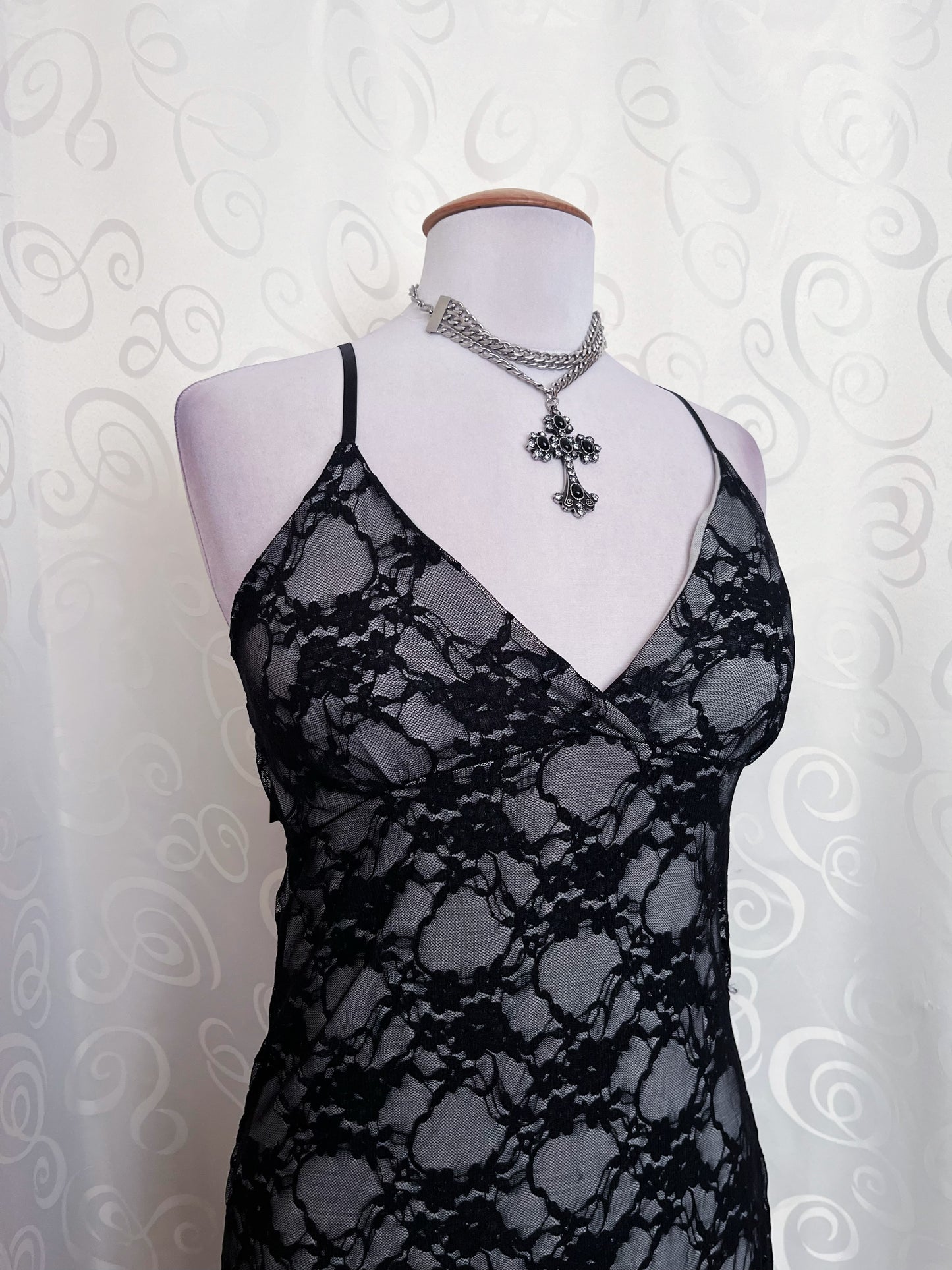 00’s deadstock whimsygoth lacey black dress 🕷️