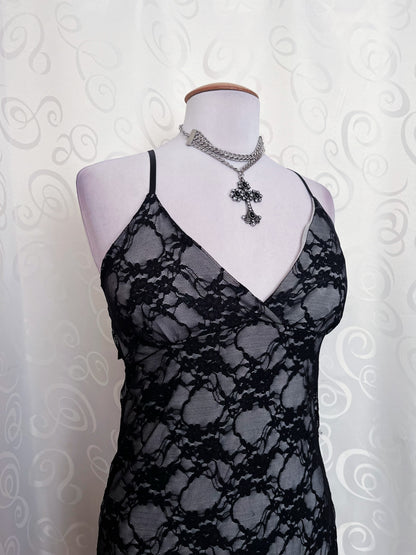00’s deadstock whimsygoth lacey black dress 🕷️