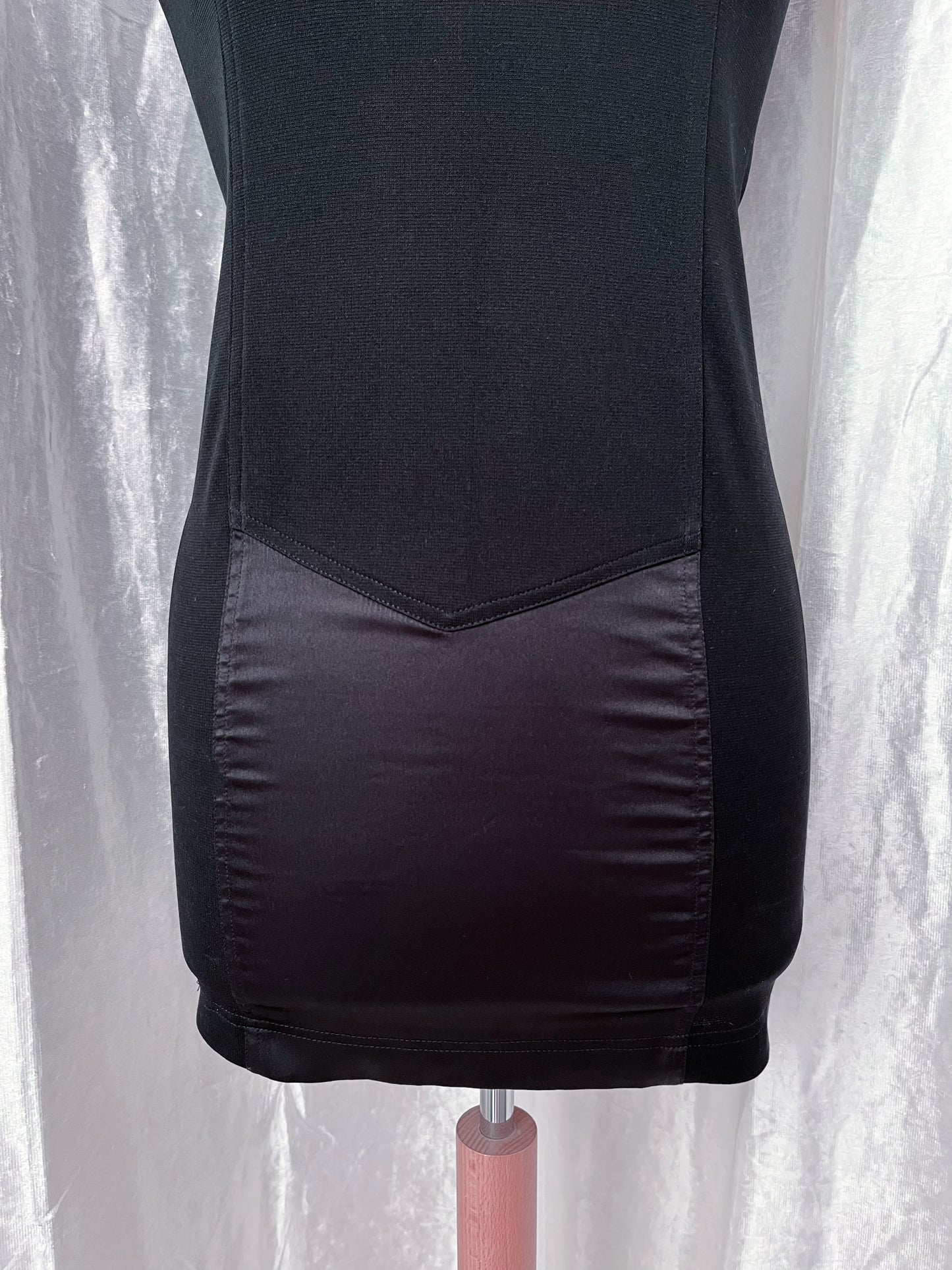 Office goth black dress 👓🕷️