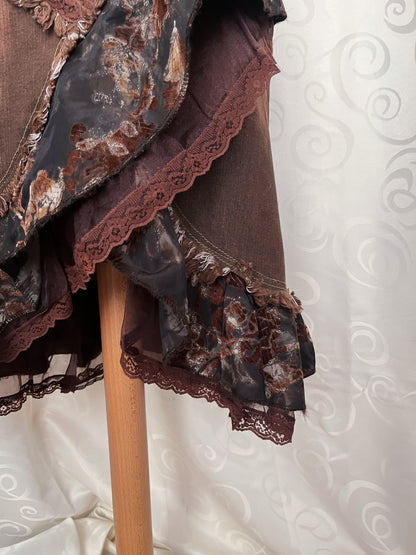 00’s whimsy denim brown skirt with lace & velvet details 🐌🌀
