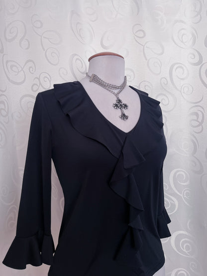 00’s Gothic ruffle top 🕷️