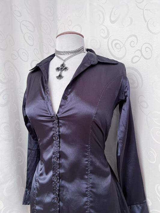 00’s whimsy satin grey shirt 🌀🕷️