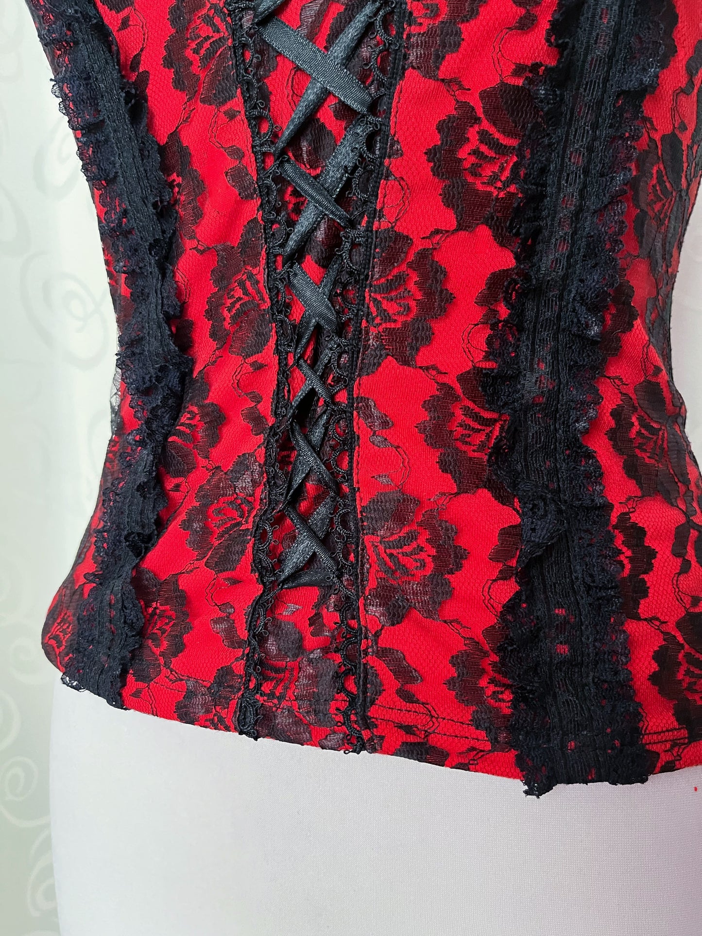 00’s Vampire gothic lace-up red top ❤️🦷