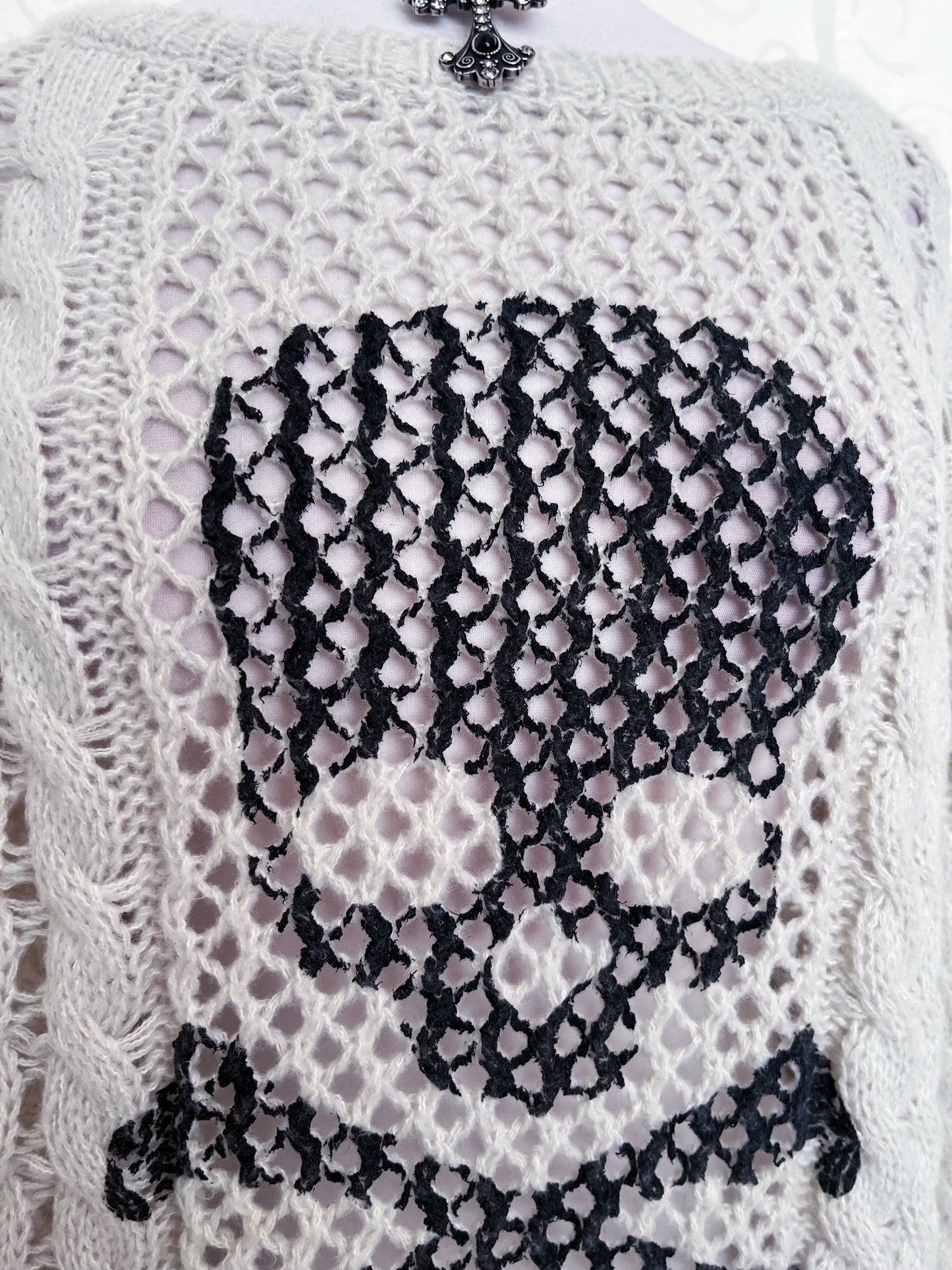 Modern Alt skull knit 💀