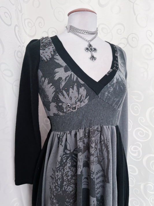00’s whimsy/steampunk grey patchwork dress with print, beaded & charm details ⚙️🕷️