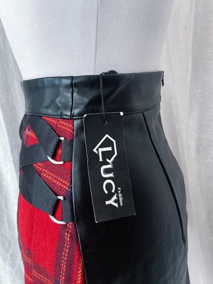Alt faux leather & tartan skirt 🕷️🕸️