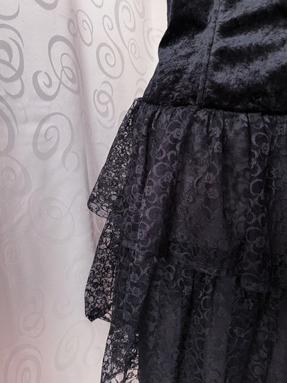 00’s Gothic ballerina style lace & velvet dress 🦇🌀