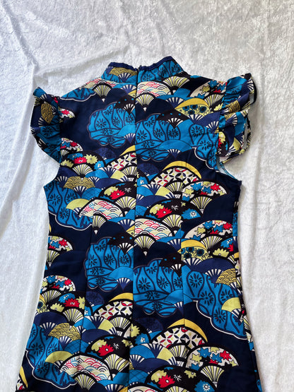 Cheongsam Qipao dress with ruffle details on the sleeves & bottom 🎏