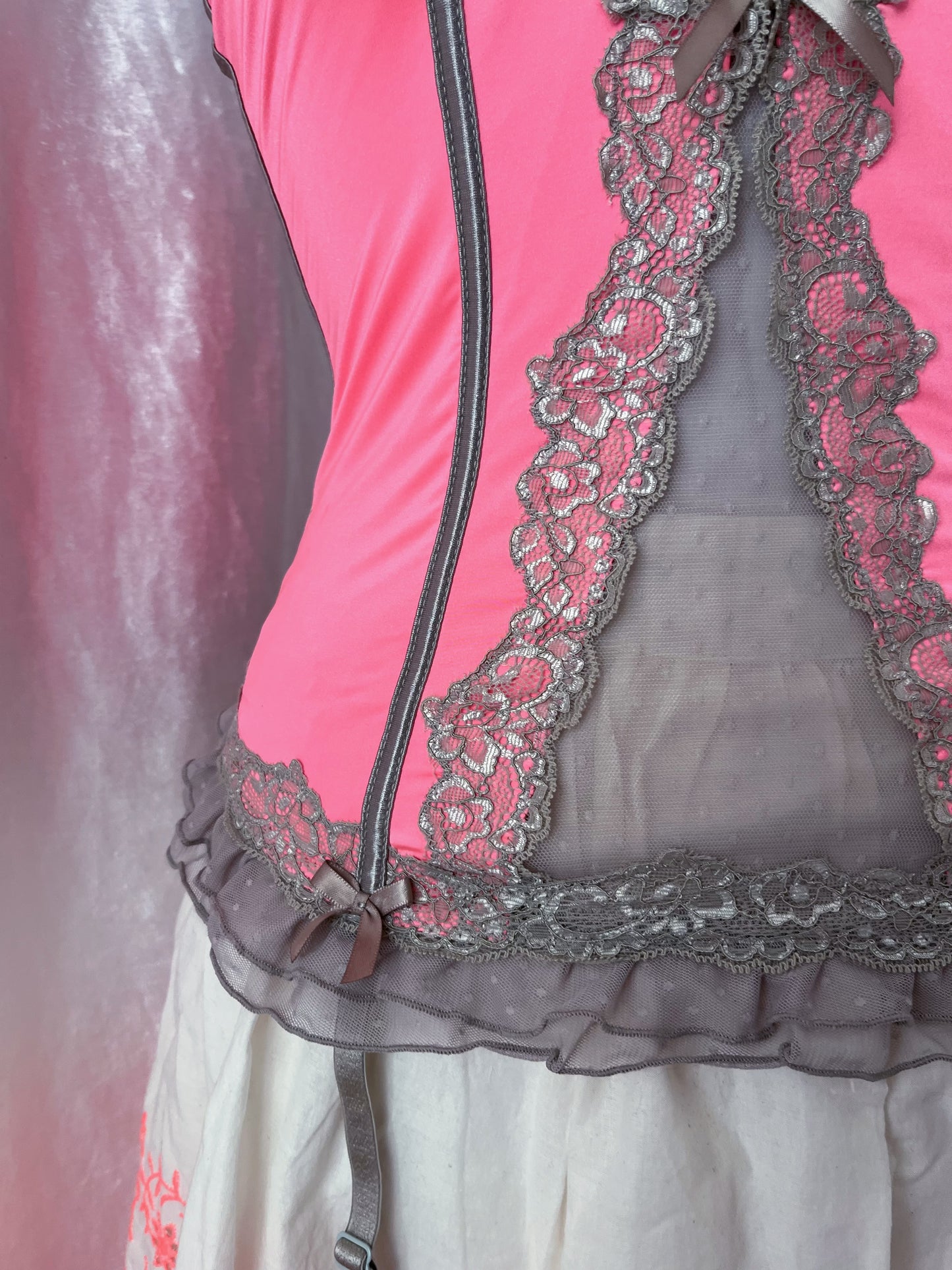 00’s coquette alizarine pink corset top with grey mesh & lace details 🎀