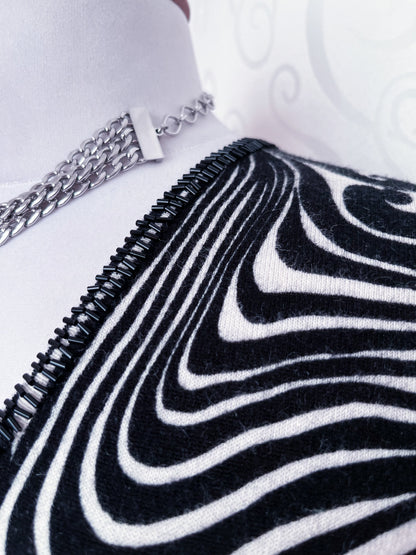 00’s Nicowa Gothic swirl top with beaded details 🕸️🕷️
