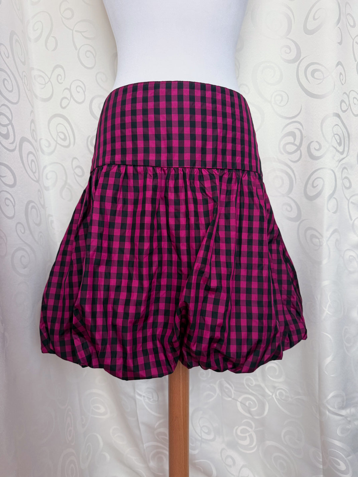 Iconic emo/scene checked balloon skirt 🎀🎸