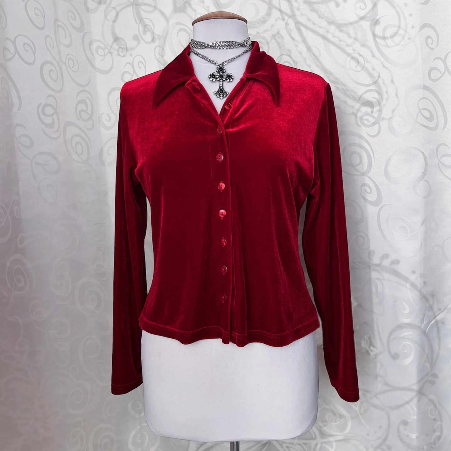00’s Pimkie velvet red shirt 🫀