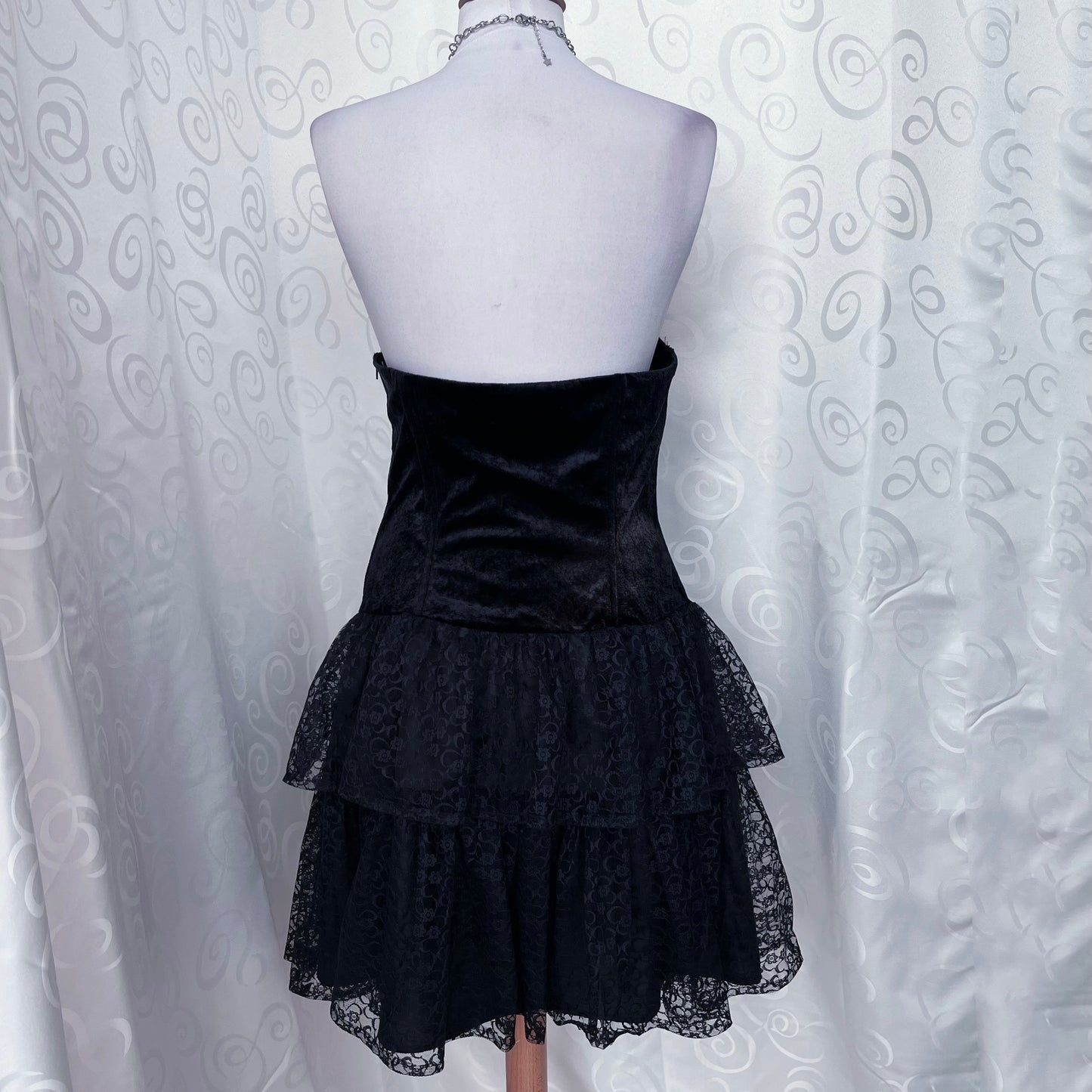 00’s Gothic ballerina style lace & velvet dress 🦇🌀