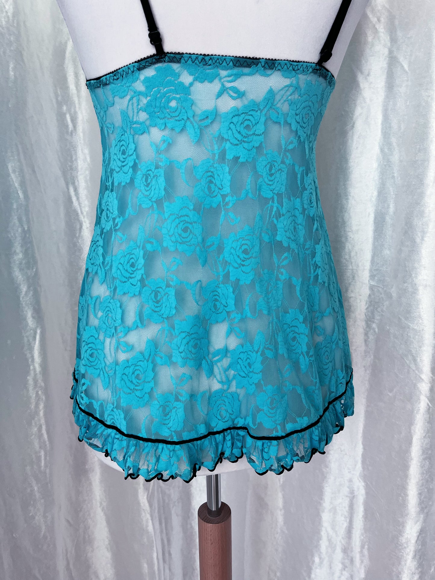 Pretty mermaid coquette turquoise lace lingerie top 🧜🏼