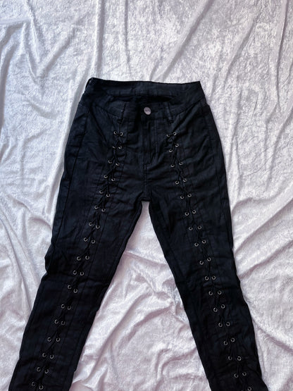 Gothic lace-up faux leather jeans 🦇
