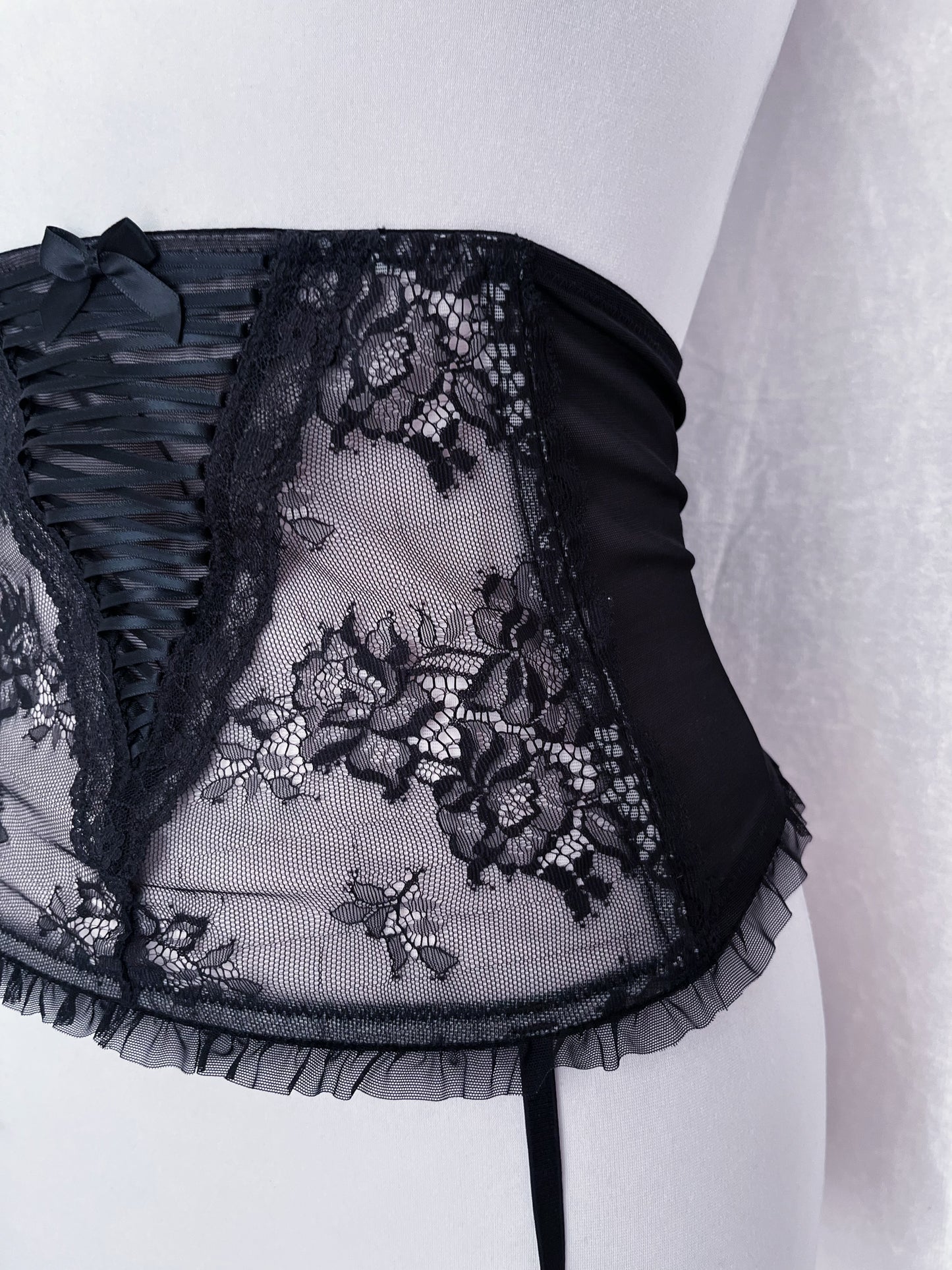 H&M mesh waist corset 🕸️🖤
